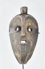 MC1872 Grand masque Metoko culte du Bukota Mituku Mask