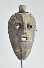 MC1872 Grand masque Metoko culte du Bukota Mituku Mask