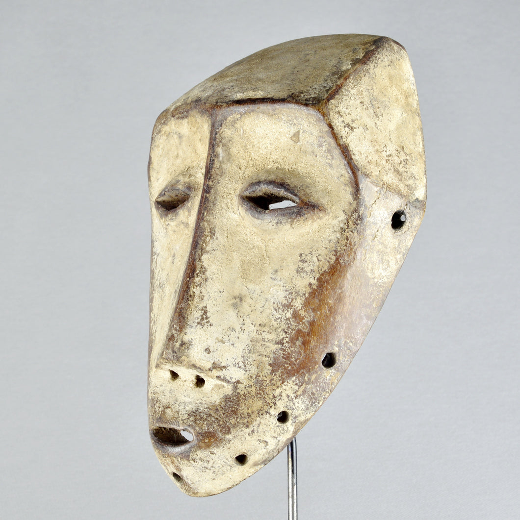 MC1890 Beau masque idimu Lega Culte du Bwami Mask Congo RDC