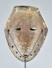 MC1890 Beau masque idimu Lega Culte du Bwami Mask Congo RDC