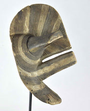 MC1859 Imposant Masque Masculin Songye Kifwebe large Mask