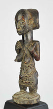 MC1043 Superbe statue cultuelle classique Luba figure Congo