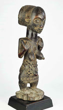 MC1043 Superbe statue cultuelle classique Luba figure Congo