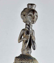 MC1899  Belle calebasse Kabwelulu LUBA demi figure fétiche divination Congo Rdc