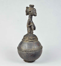 MC1899  Belle calebasse Kabwelulu LUBA demi figure fétiche divination Congo Rdc
