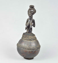 MC1899  Belle calebasse Kabwelulu LUBA demi figure fétiche divination Congo Rdc