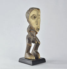 MC1719 Statue Kakulu Ka Mpito LEGA Culte du Bwami Figure Congo Rdc