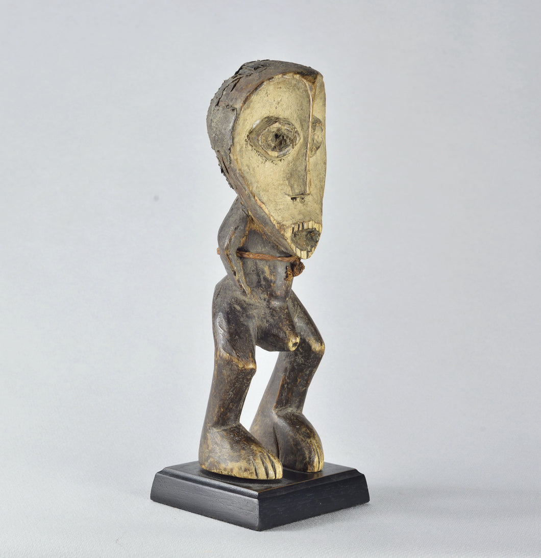 MC1719 Statue Kakulu Ka Mpito LEGA Culte du Bwami Figure Congo Rdc
