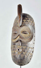 MC1883  Masque zoomorphe hibou BEMBE CONGO zoomorphic Owl mask