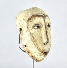 MC1844 Puissant masque idimu Lega Culte du Bwami Mask Congo RDC