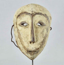 MC1844 Puissant masque idimu Lega Culte du Bwami Mask Congo RDC