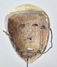 MC1844 Puissant masque idimu Lega Culte du Bwami Mask Congo RDC