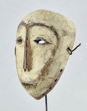 MC1844 Puissant masque idimu Lega Culte du Bwami Mask Congo RDC