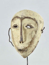 MC1844 Puissant masque idimu Lega Culte du Bwami Mask Congo RDC