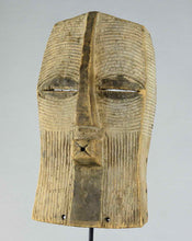MC2131 Beau masque Kifwebe LUBA Baluba Mask Congo Rdc