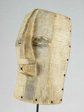 MC2131 Beau masque Kifwebe LUBA Baluba Mask Congo Rdc