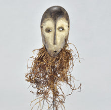 MC1875 superbe petit Masque Lukwakongo Lega Bwami  Mask Congo RDC