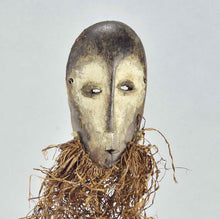 MC1875 superbe petit Masque Lukwakongo Lega Bwami  Mask Congo RDC