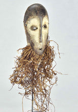 MC1875 superbe petit Masque Lukwakongo Lega Bwami  Mask Congo RDC