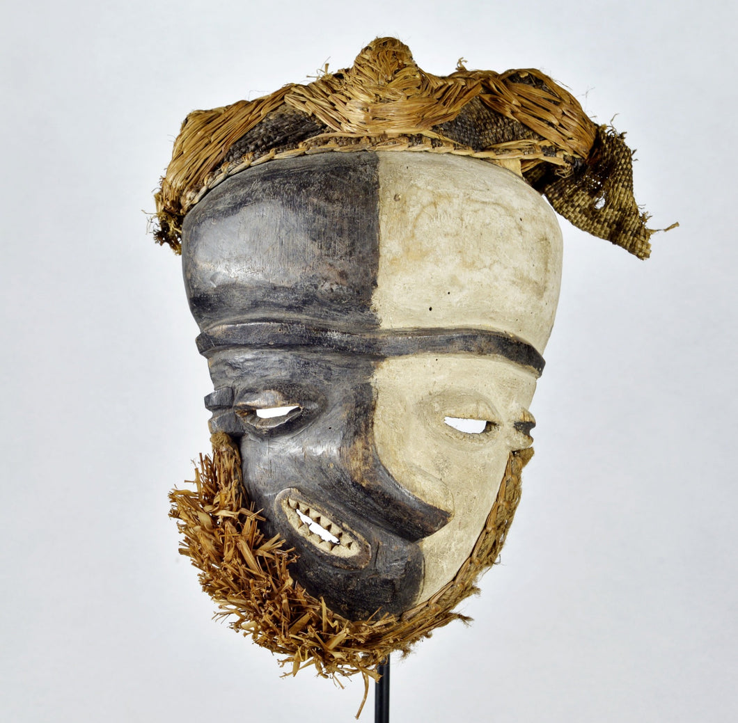 VENDU / SOLD ! MC2018 Mbangu Masque de maladie PENDE Bapende Mask Congo Drc