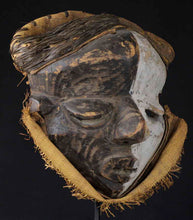 VENDU / SOLD ! MC2085  Masque de maladie PENDE Mbangu Bapende Mask Congo Drc