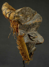 VENDU / SOLD ! MC2085  Masque de maladie PENDE Mbangu Bapende Mask Congo Drc