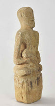 MC2023 Bakongo statue maternité en pierre Ntadi stone  figure