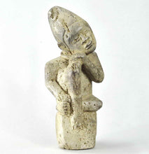 MC2022 Superbe statue Bakongo en pierre Ntadi stone  figure