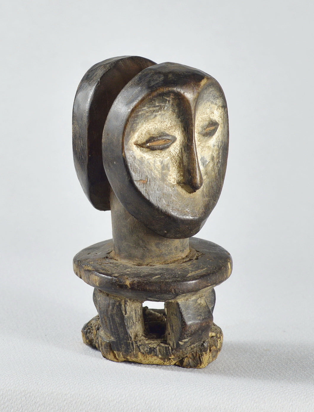 Réservé / Reserved ! MC1934 Très rare statuette janiforme LEGA sur tabouret Kisumbi Kya Kindi