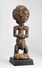 MC1040 Superbe statue masculine LUBA Baluba male ancestor figure