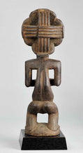 MC1040 Superbe statue masculine LUBA Baluba male ancestor figure