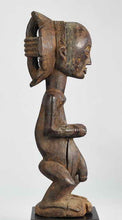 MC1040 Superbe statue masculine LUBA Baluba male ancestor figure