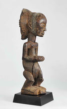 MC1040 Superbe statue masculine LUBA Baluba male ancestor figure