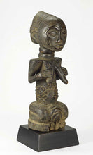 MC1275 Belle statue féminine Luba Female Figure Congo RDC