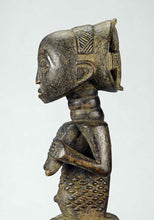 MC1275 Belle statue féminine Luba Female Figure Congo RDC