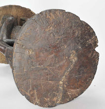 MC1330 Beautiful caryatid stool Luba Shankadi stool Congo DRC