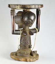 MC1412 Tabouret à Cariatide Luba - Exceptionnel et ancien, plus de 100 ans, Art Africain