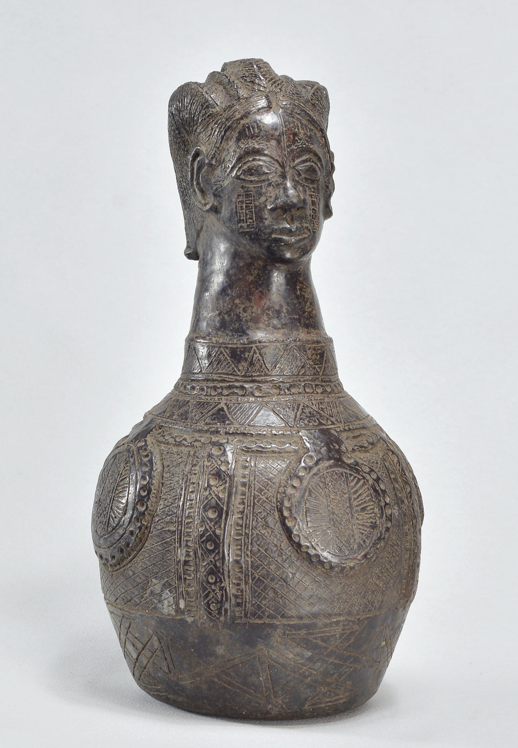 MC1902 Rare vase en terre cuite anthropomorphe ZANDE Azande terracotta vessel