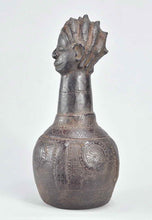 MC1901 Rare pichet en terre cuite anthropomorphe ZANDE Azande terracotta vessel