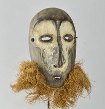 MC1566 Joli Masque Lukwakongo barbu Lega Bwami  Mask Congo RDC