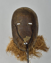 MC1566 Joli Masque Lukwakongo barbu Lega Bwami  Mask Congo RDC