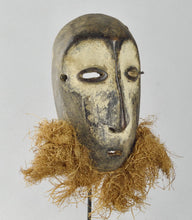 MC1566 Joli Masque Lukwakongo barbu Lega Bwami  Mask Congo RDC