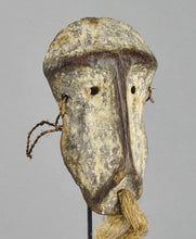 MC1580 Joli Masque Lukwakongo Sa Luzelu Lega Bwami Mask Congo RDC