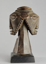 VENDU / SOLD !  MC1297 Ase'a, Statuette Bembe Pre-Bembe janus figure