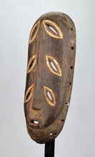 MC1302 Masque d'initiation Bembe M'cwe Wa Wondolomina Mask Congo