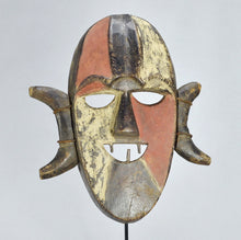 MC1684 Beau masque guerrier Boa Pongdudu Congo warrior mask