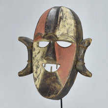 MC1684 Beau masque guerrier Boa Pongdudu Congo warrior mask