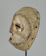 VENDU / SOLD ! MC1264 Puissant masque idimu Lega culte du Bwami mask Congo Rdc