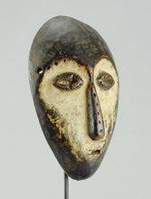 VENDU / SOLD ! MC1430 Rare Masque à poignée Lega culte du Bwami rare Mask with Handle