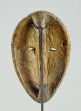 VENDU / SOLD ! MC1430 Rare Masque à poignée Lega culte du Bwami rare Mask with Handle
